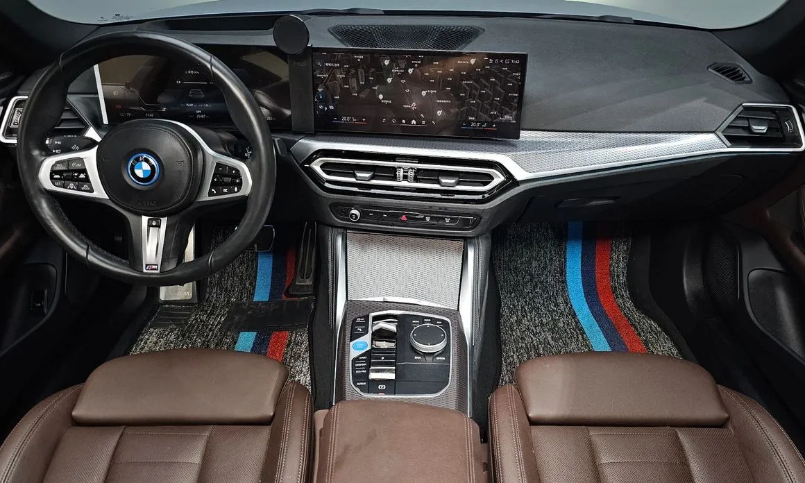 BMW i4 — фото 10