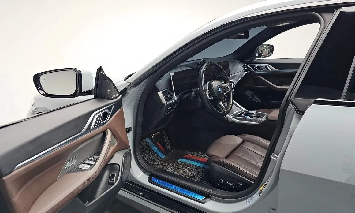 BMW i4 — фото 8