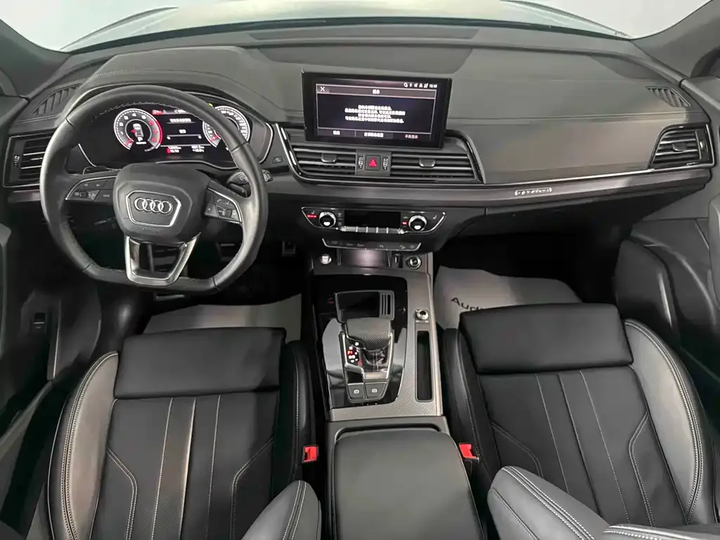 Audi Q5L — фото 4