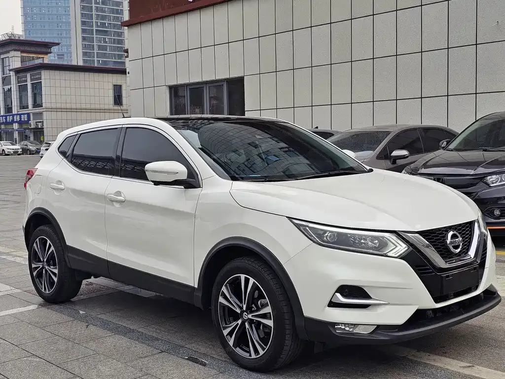 Nissan Qashqai — фото 5