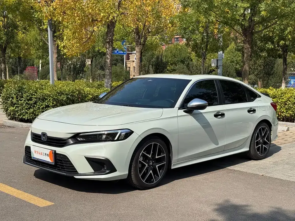 Honda Civic — фото 1