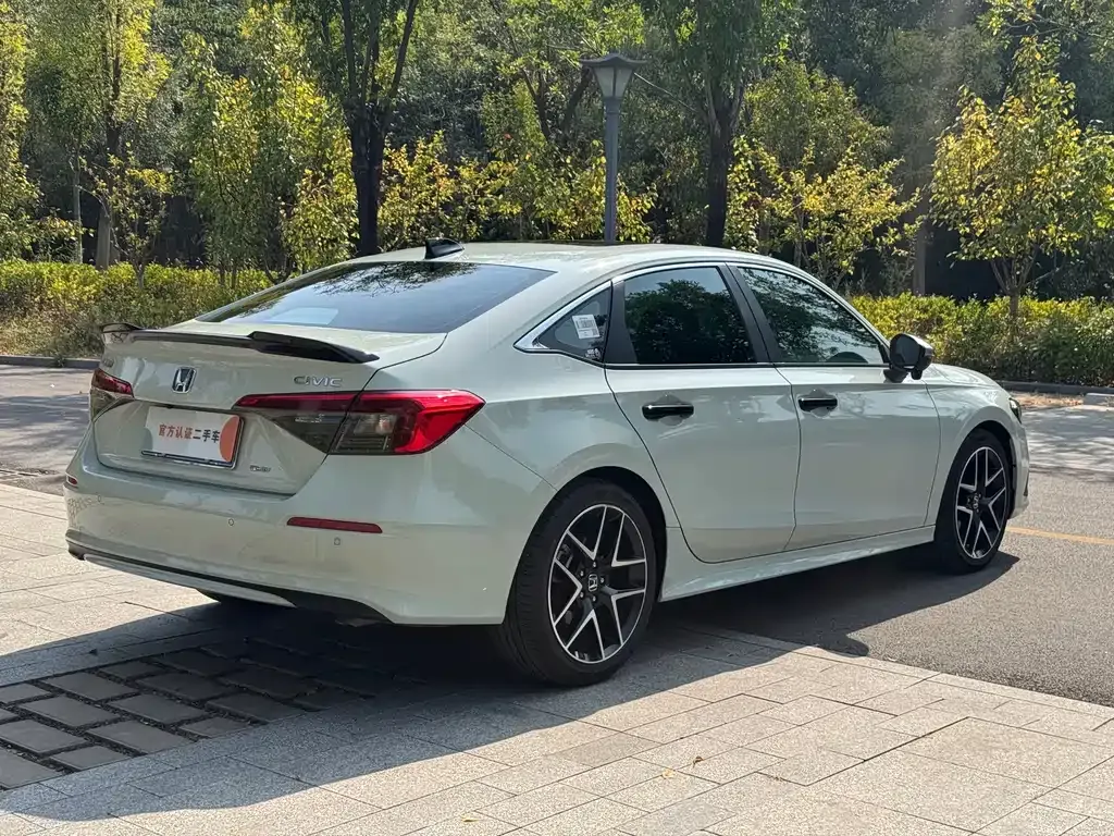 Honda Civic — фото 3