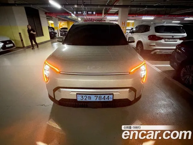 Kia EV3 — фото 1