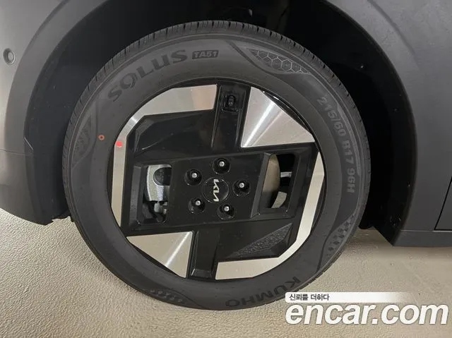 Kia EV3 — фото 7