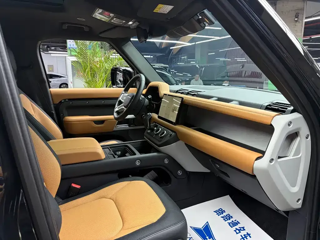 Land Rover Defender — фото 8