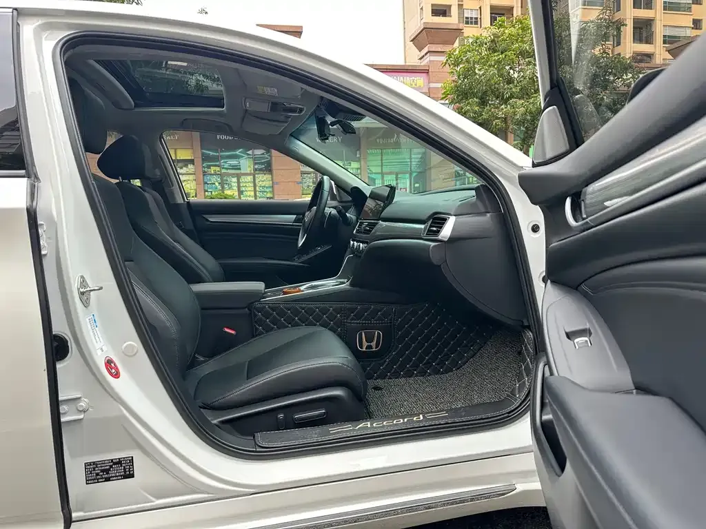 Honda Accord — фото 2