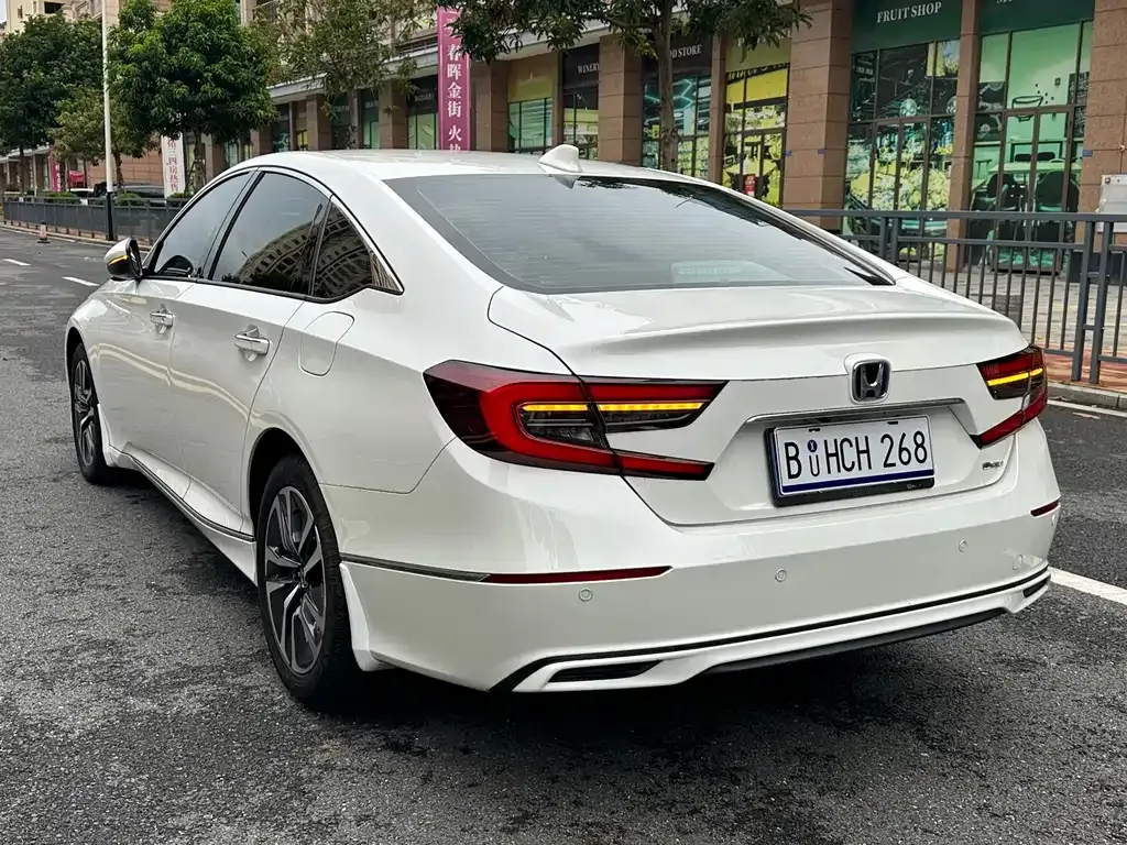 Honda Accord — фото 3