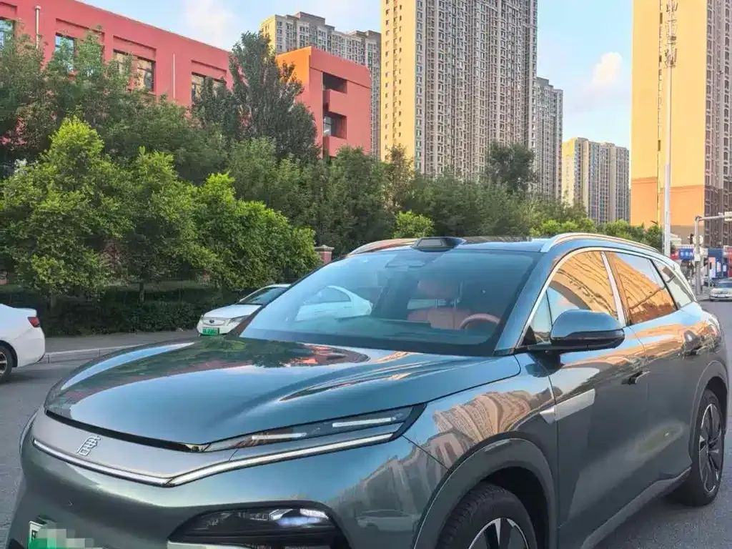 BYD Tang L — фото 1