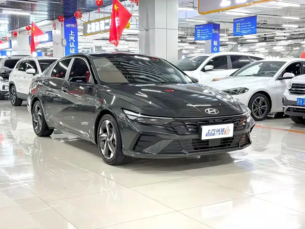 Hyundai Elantra — фото 7