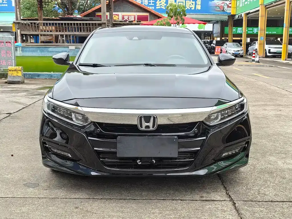 Honda Accord — фото 9