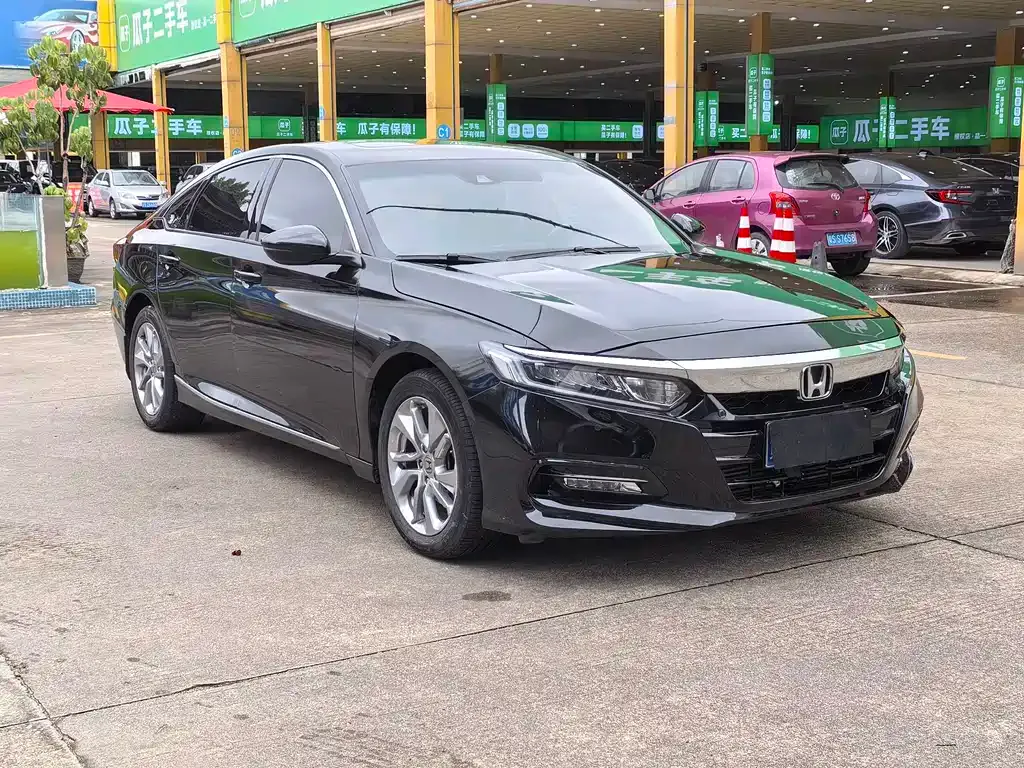 Honda Accord — фото 4