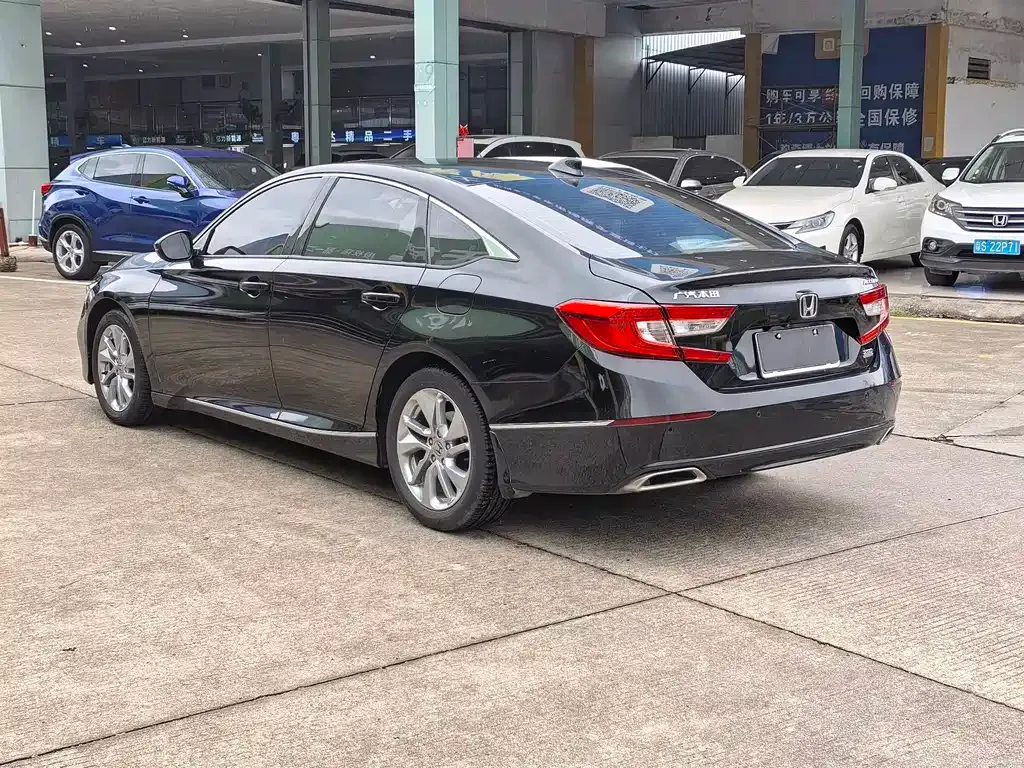 Honda Accord — фото 5