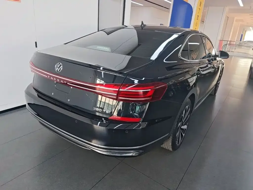 Volkswagen Passat — фото 3