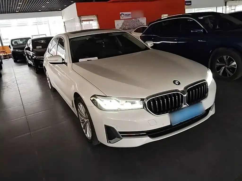 BMW 5 Series — фото 10