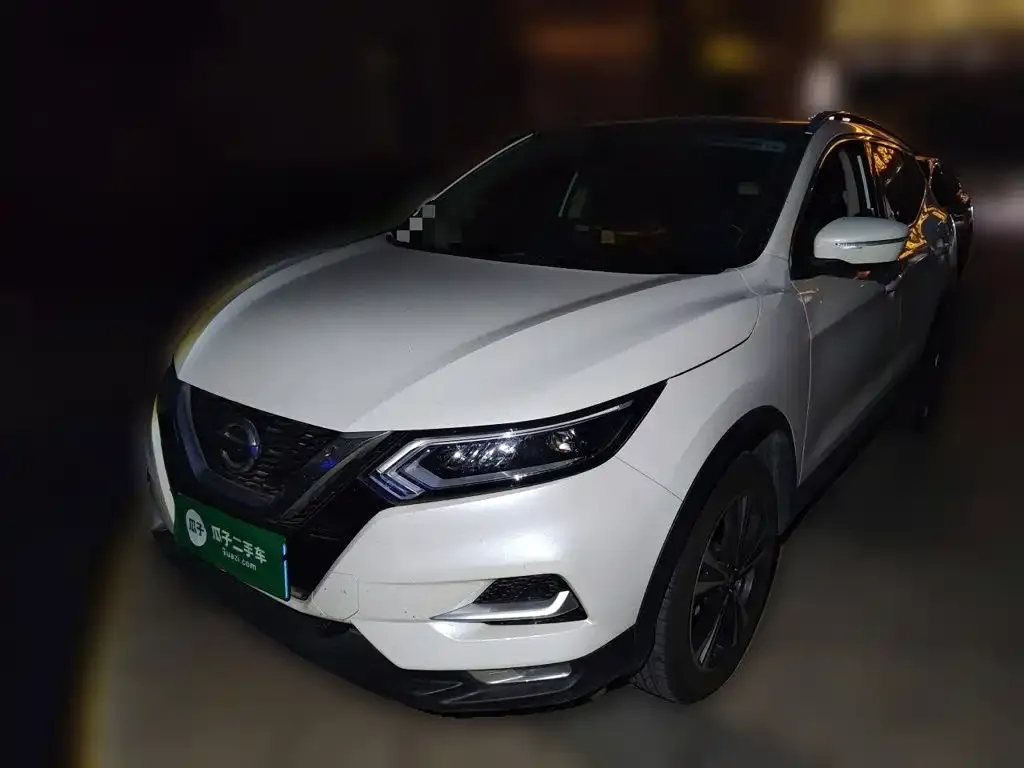 Nissan Qashqai — фото 1