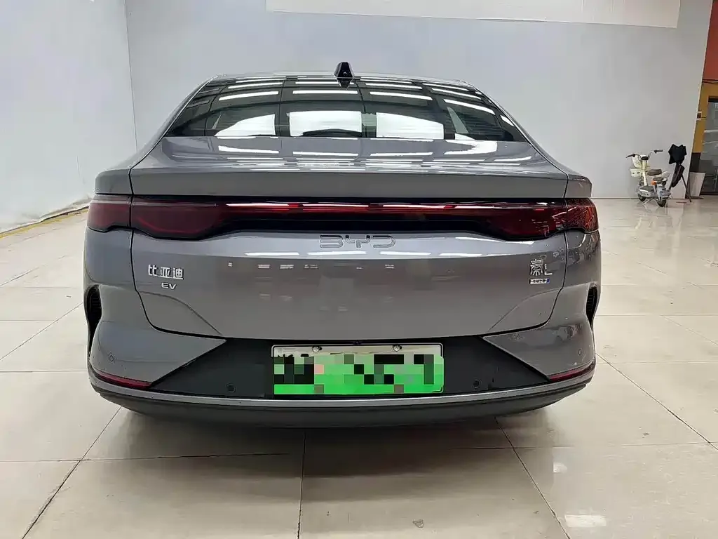 BYD Qin L — фото 6