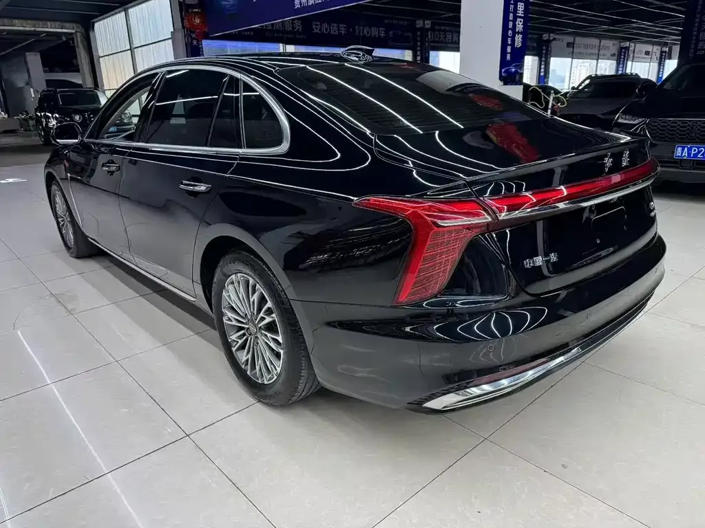 Hongqi H5 — фото 2