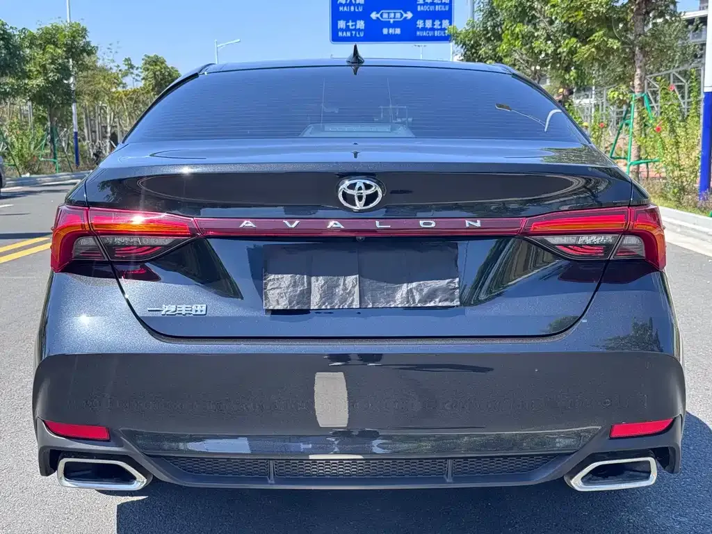 Toyota Avalon — фото 9