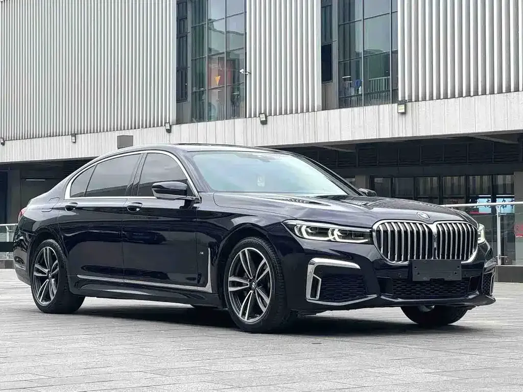 BMW 7 Series — фото 4