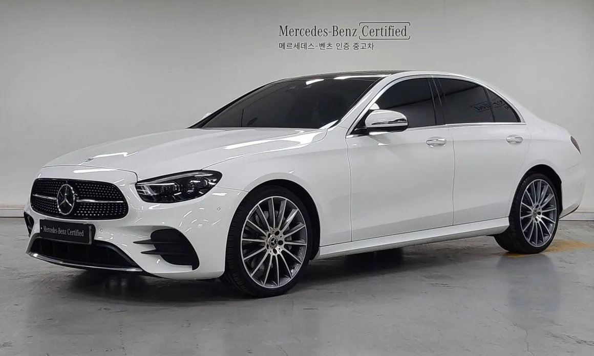 Mercedes-Benz E-Class — фото 1