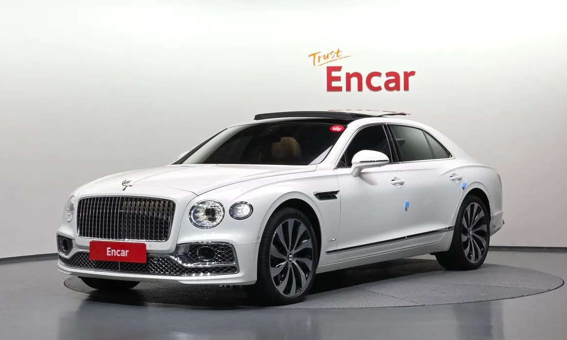 Bentley Flying Spur — фото 1