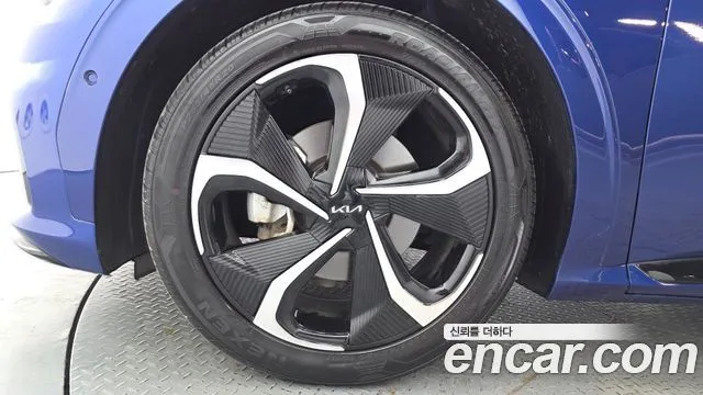 Kia EV6 — фото 9