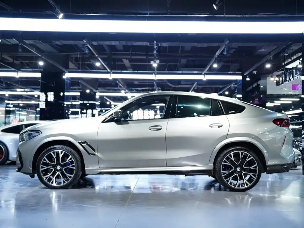 BMW X6 M — фото 9