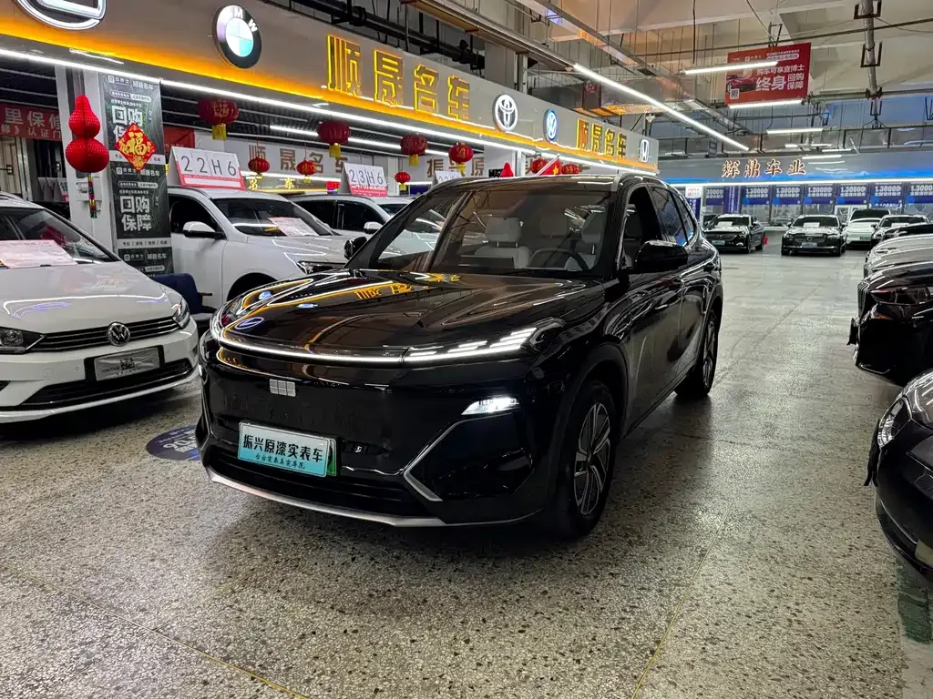Geely Galaxy Xingjian 7 — фото 1