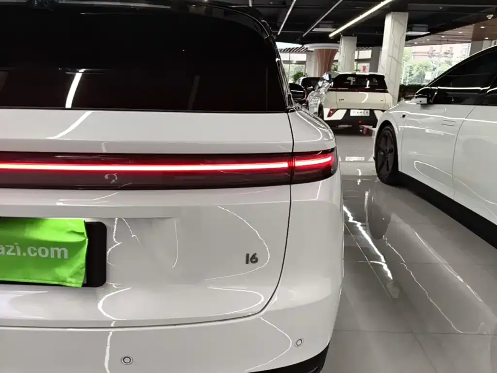 Li Auto Li i6 — фото 2