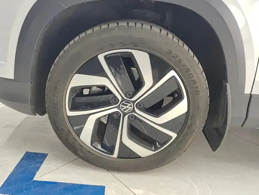 Volkswagen Tharu — фото 4