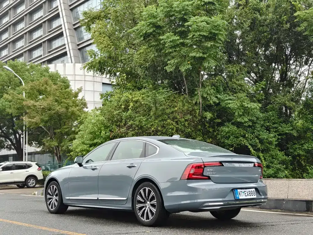Volvo S90 — фото 6