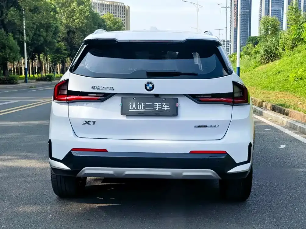 BMW X1 — фото 9