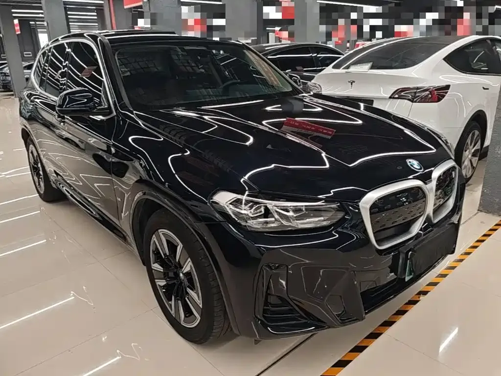 BMW iX3 — фото 5