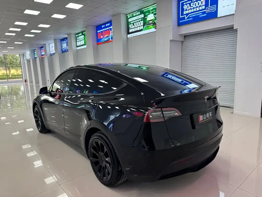 Tesla Model Y — фото 4