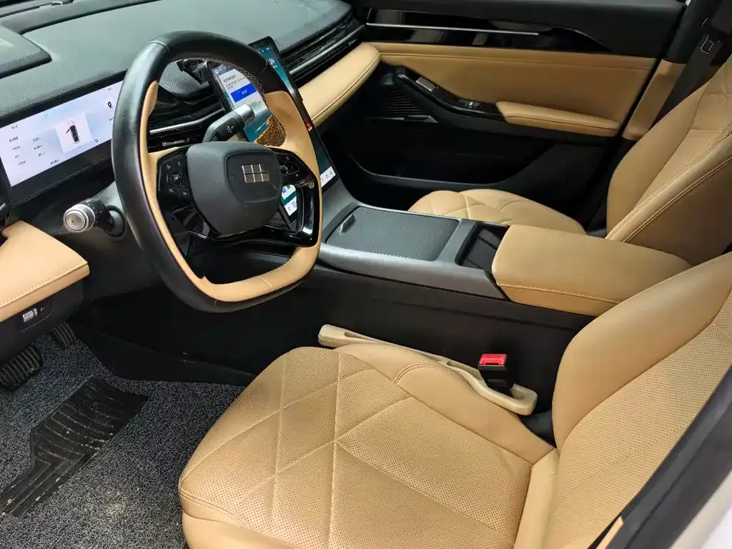 Geely Galaxy L6 — фото 4