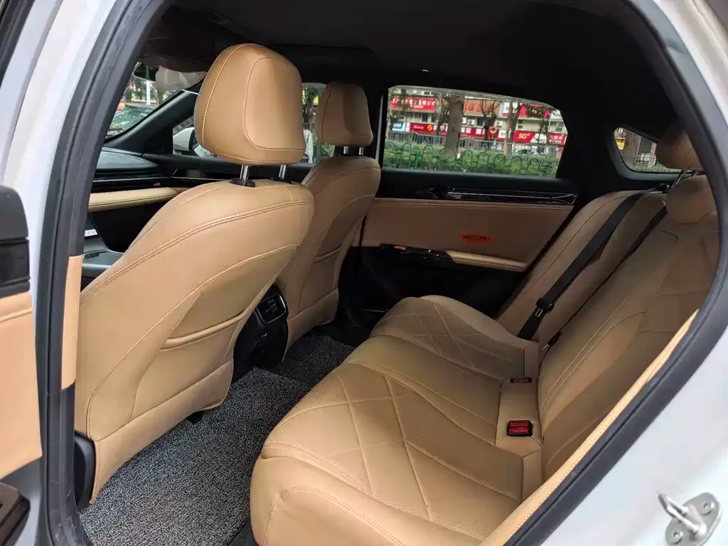 Geely Galaxy L6 — фото 7