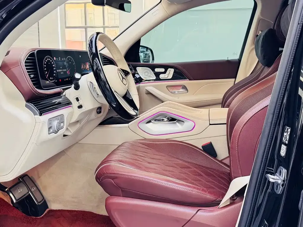 Mercedes-Benz GLS — фото 6