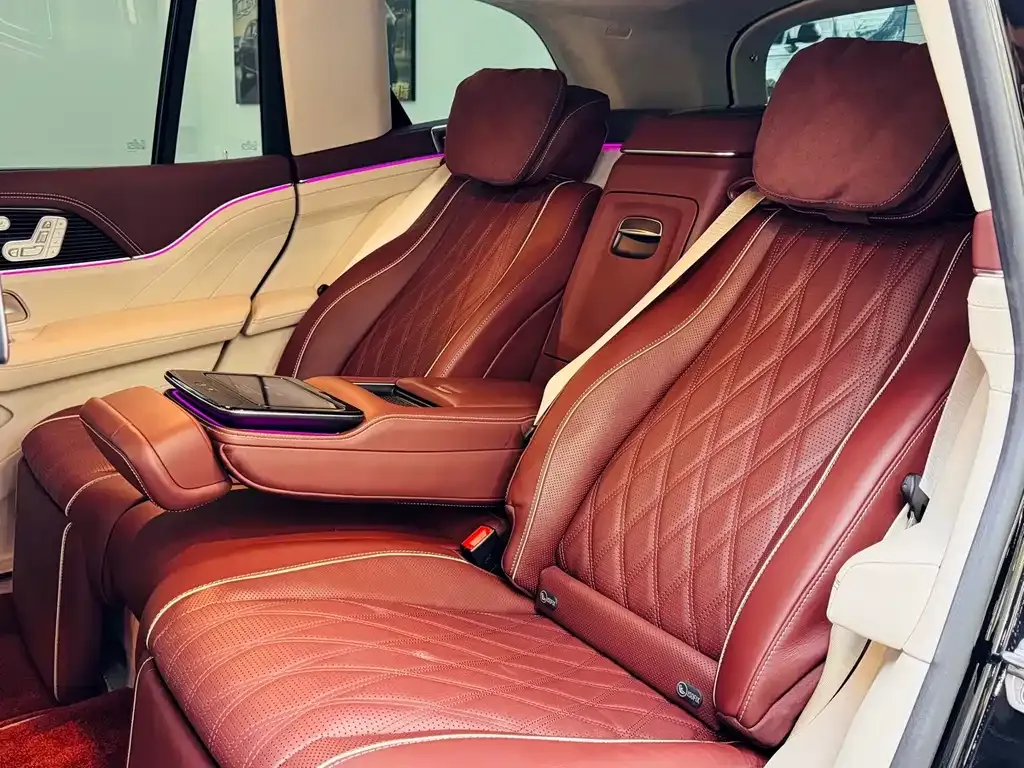 Mercedes-Benz GLS — фото 10
