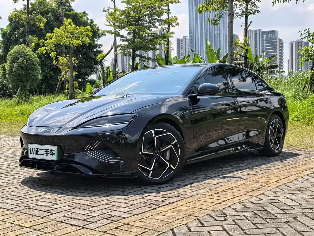 BYD Seal — фото 1