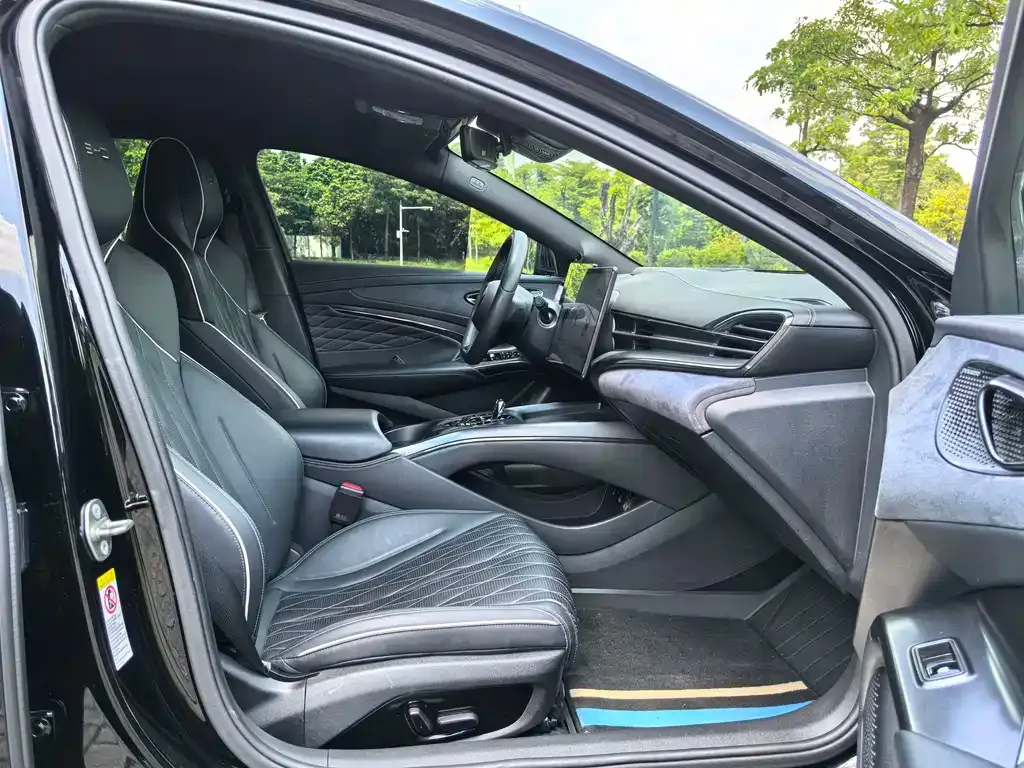 BYD Seal — фото 4