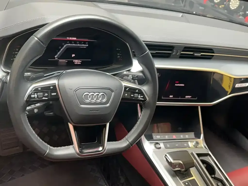 Audi A7L — фото 6
