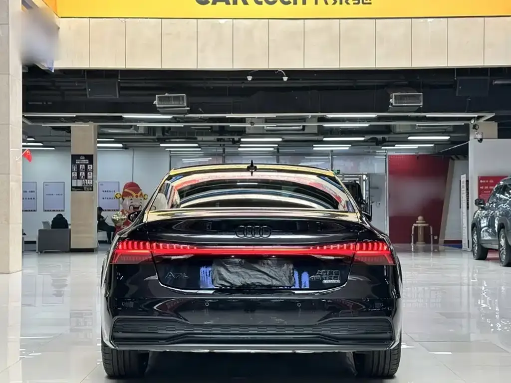 Audi A7L — фото 5