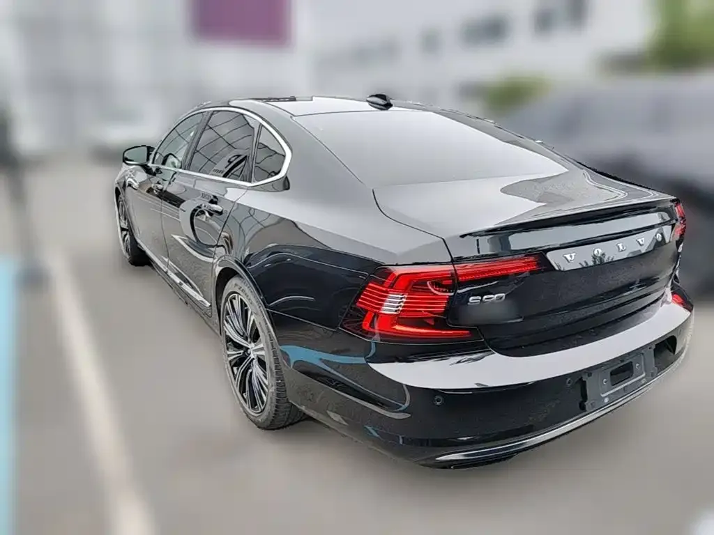 Volvo S90 — фото 6