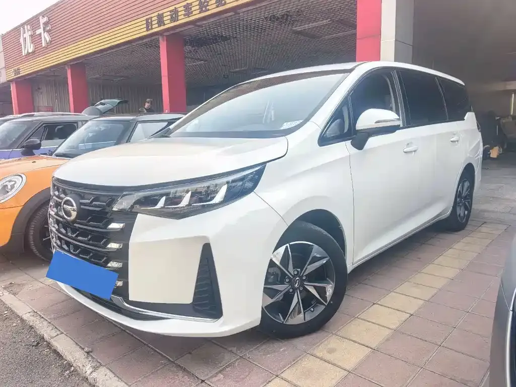 GAC Motor Trumpchi M6 — фото 10