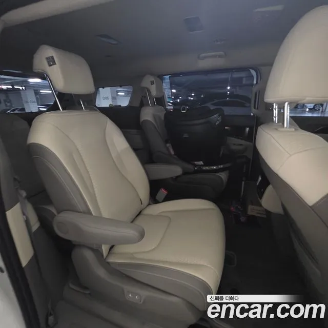 Kia Carnival — фото 2