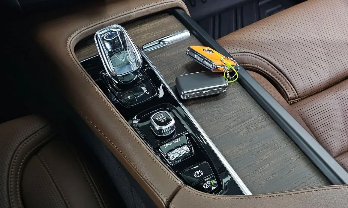 Volvo S90 — фото 10