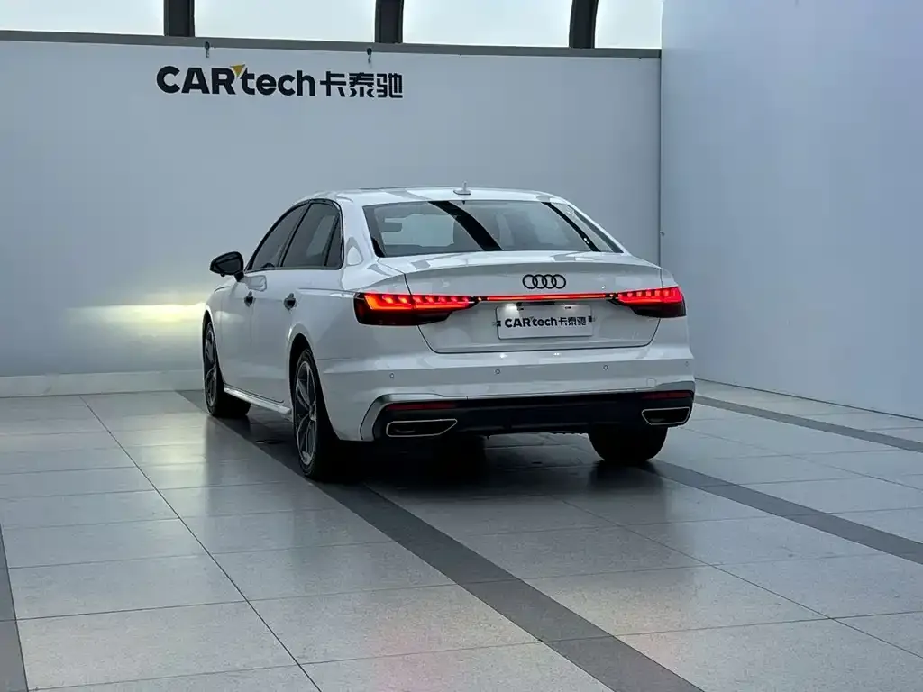 Audi A4L — фото 2