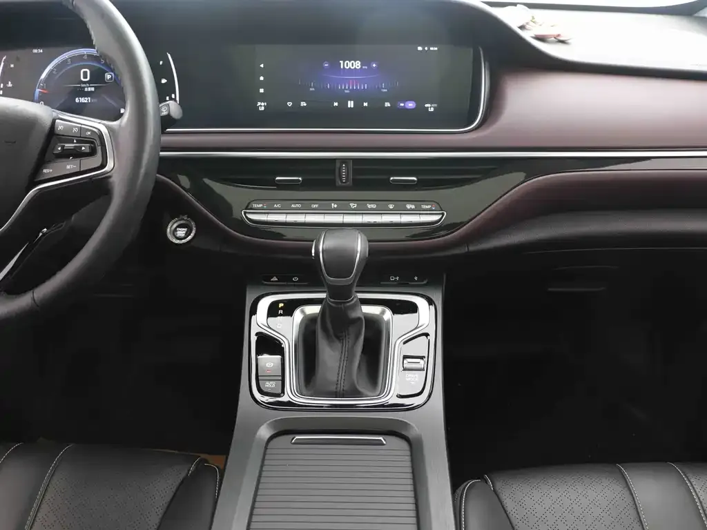 GAC Motor Trumpchi M6 — фото 10