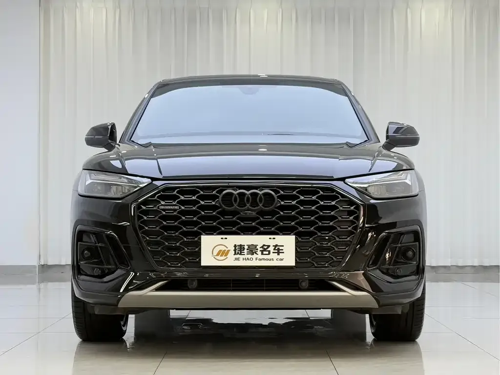 Audi Q5L Sportback — фото 3