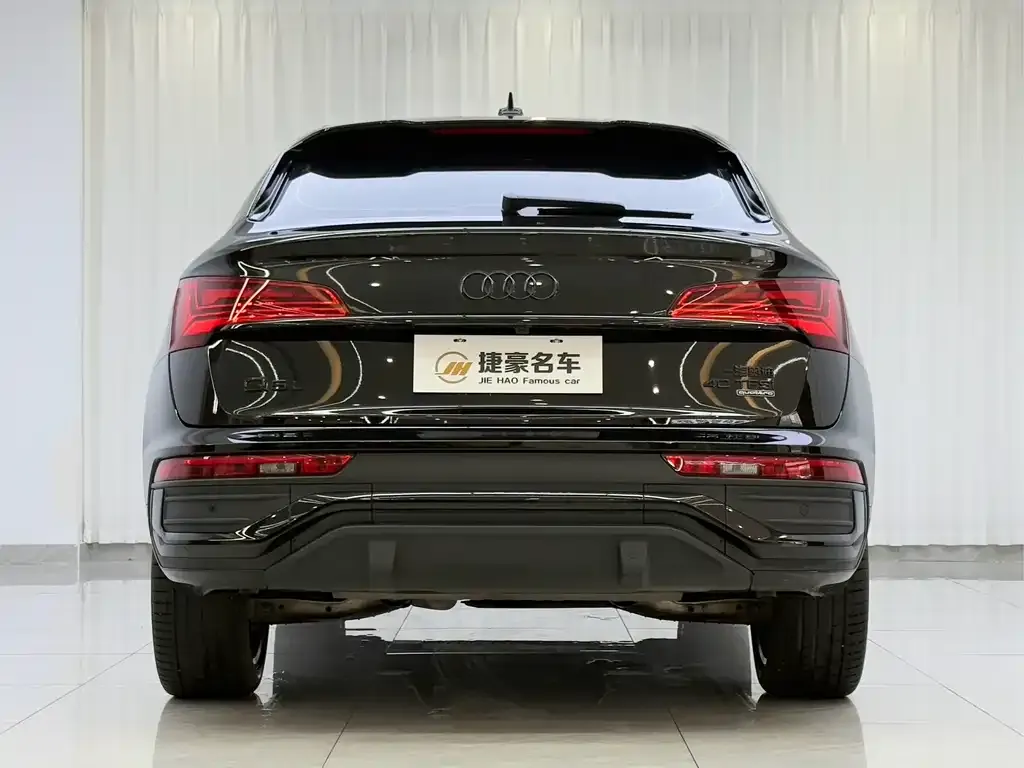Audi Q5L Sportback — фото 2